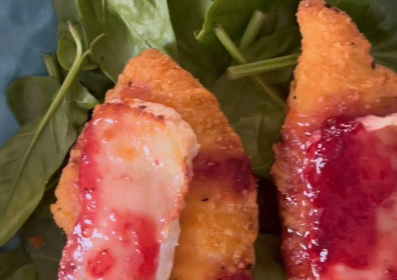 Chicken Dippers Snack with Brie & Jam
